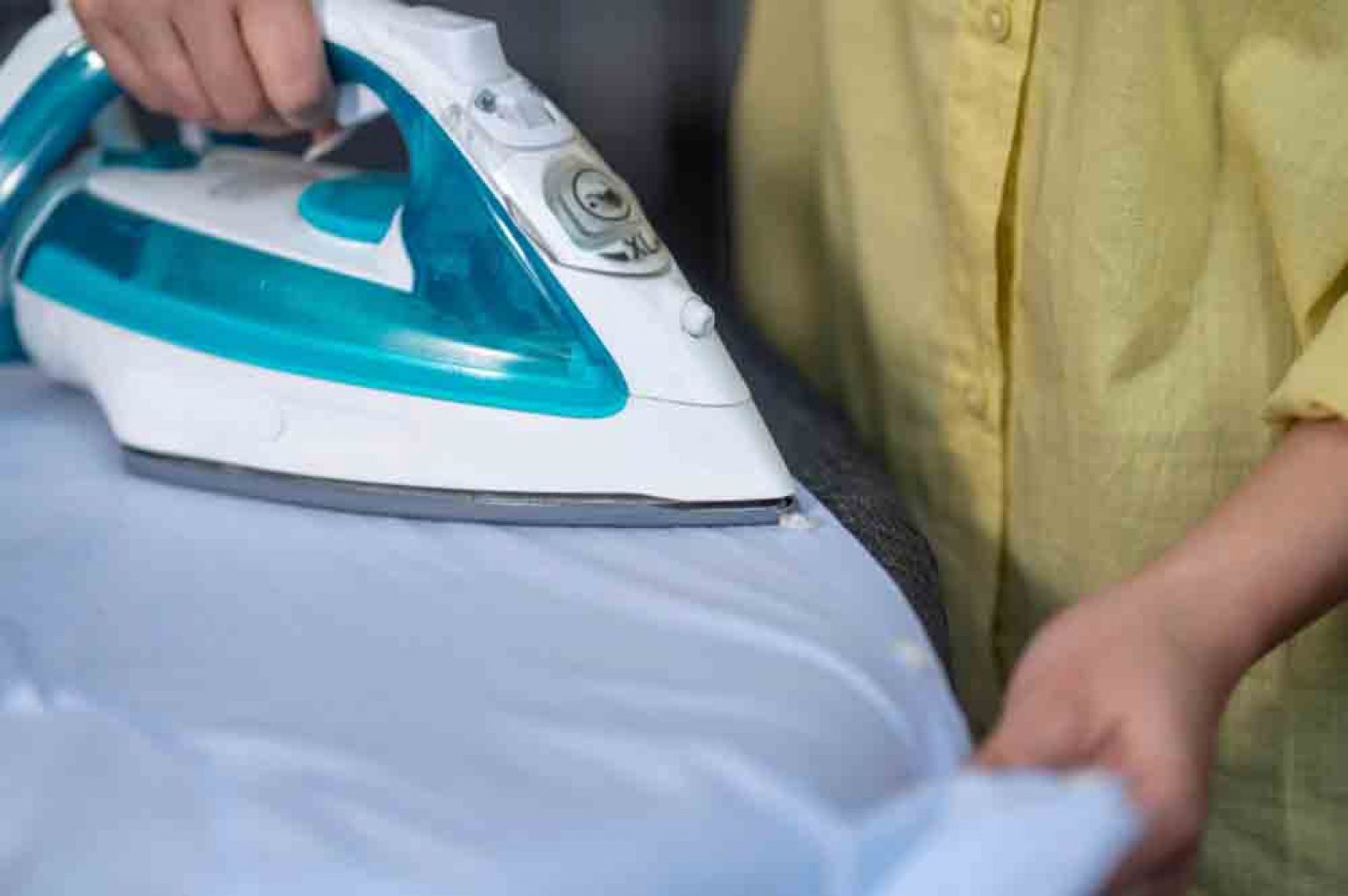 Ironing clothes with steam фото 54
